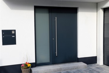 Aluminium & Metal Doors