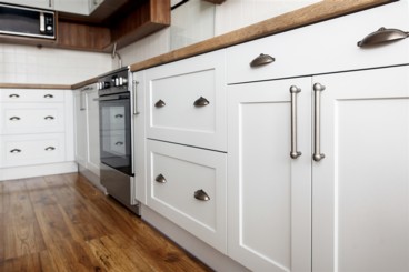 Kitchen Cabinets & Worktops